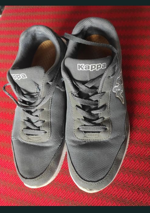 Adidași Kappa foarte comozi, foarte rezistenți și trainici.
Nr. 42