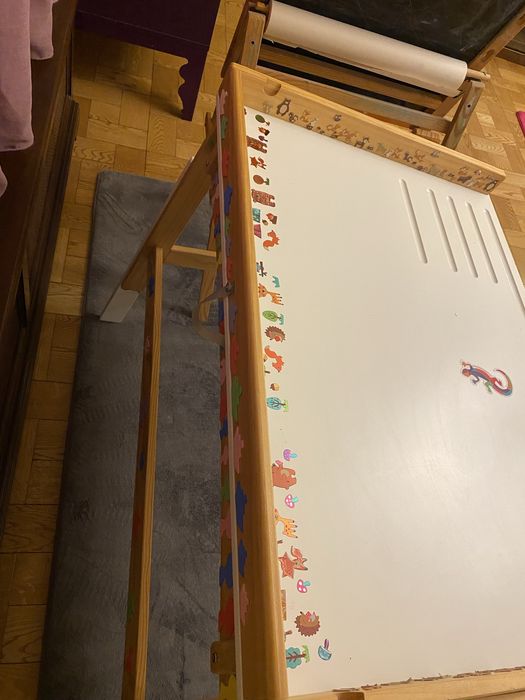 Birou copii + tablă magnetică + litere & cifre magnetice necesare