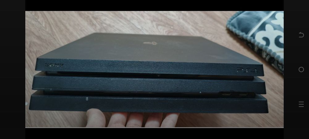 Ps 4 pro, с двумя джостиками