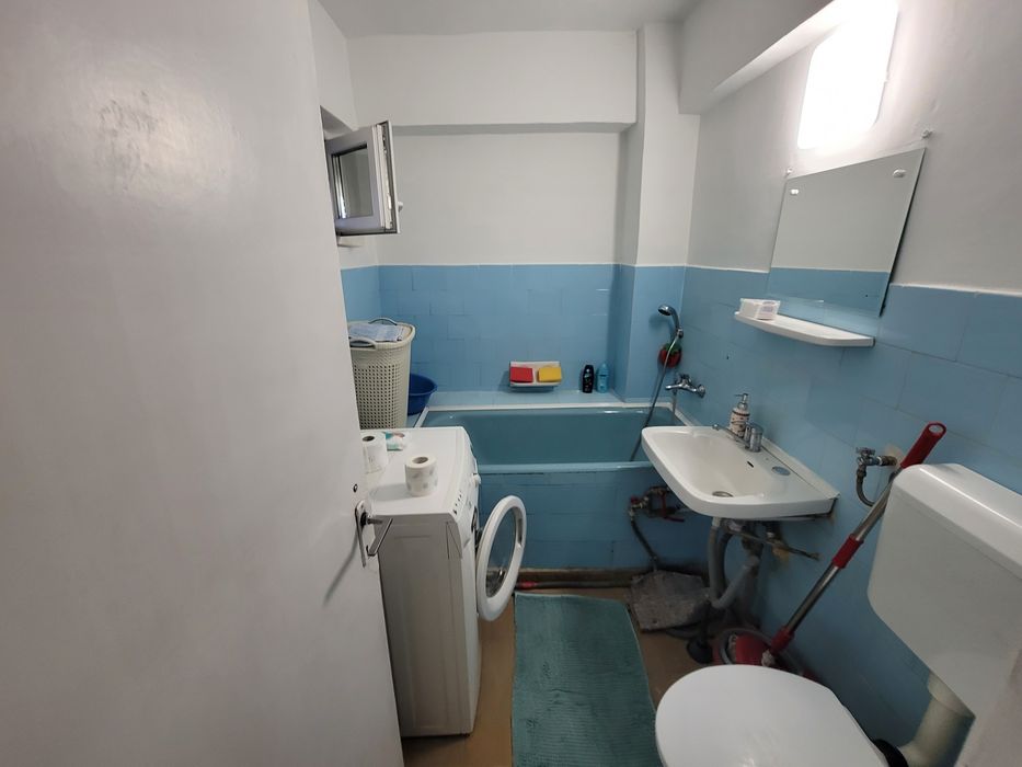 Proprietar - vand apartament 4 camere in Rogerius