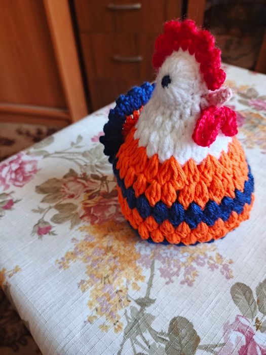 Продам вязанных курочек