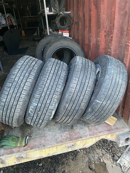 Продам резину 215/60/16