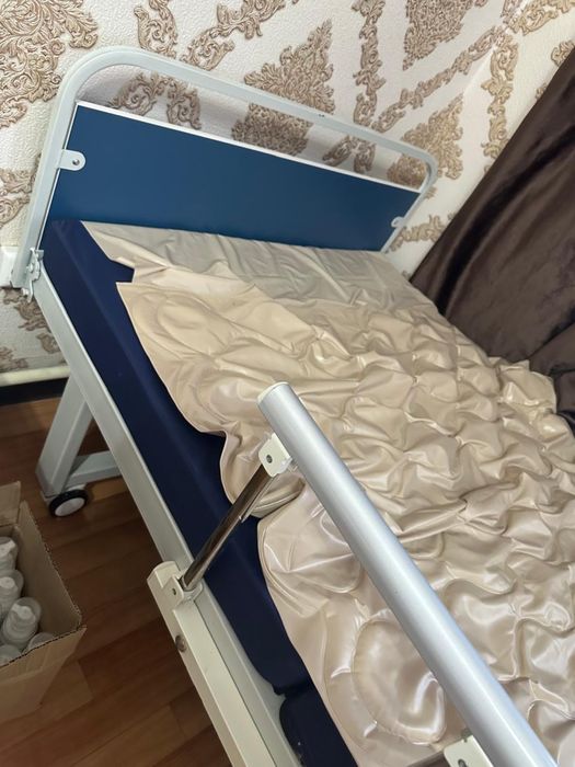 Продам инвалидную кровать