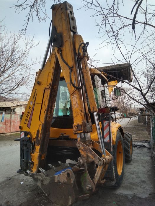 Продам Экскаваторпогрузчик