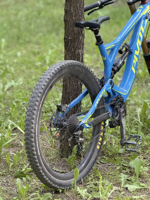 Двухподвес Pivot Phoenix DH Carbon