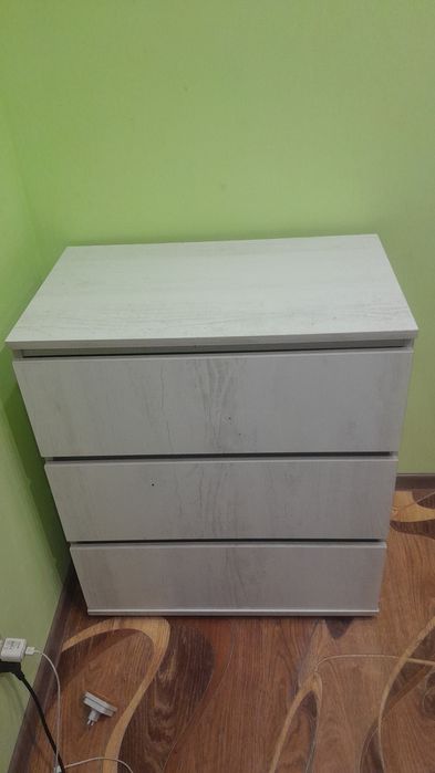 Продам не большой комод.