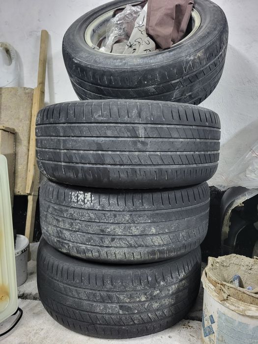 Продам 18ые колеса с диской в летней резине