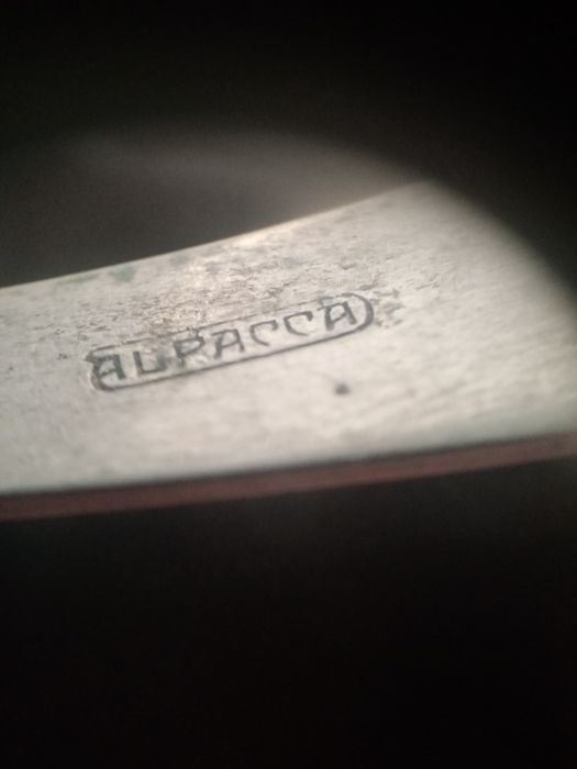 Продаются подставки для столовых приборов и щипцы