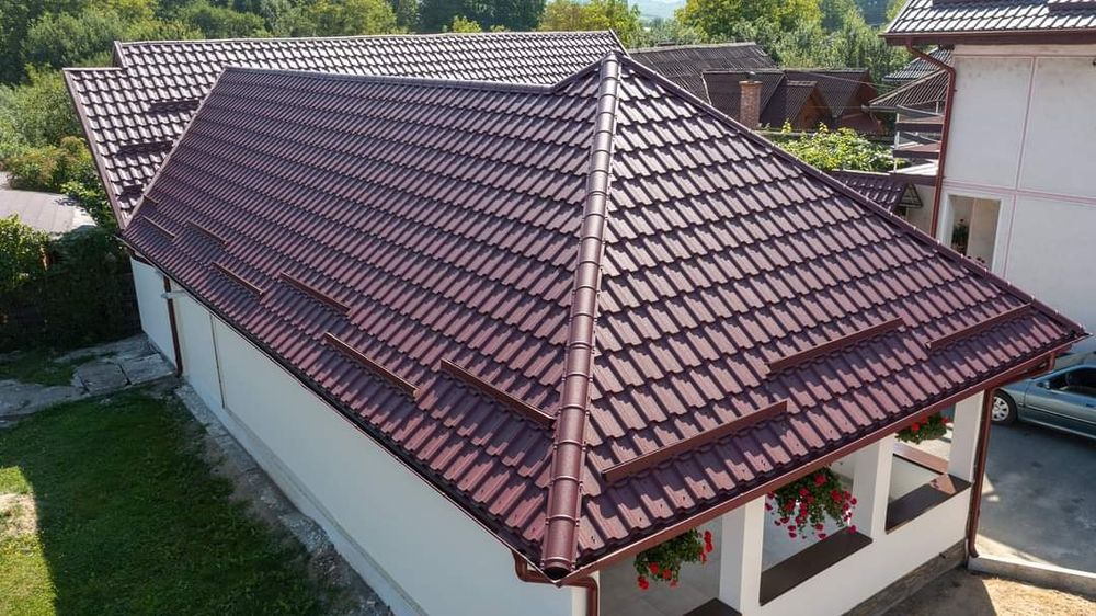 Executam acoperisuri si reparati de urgenta