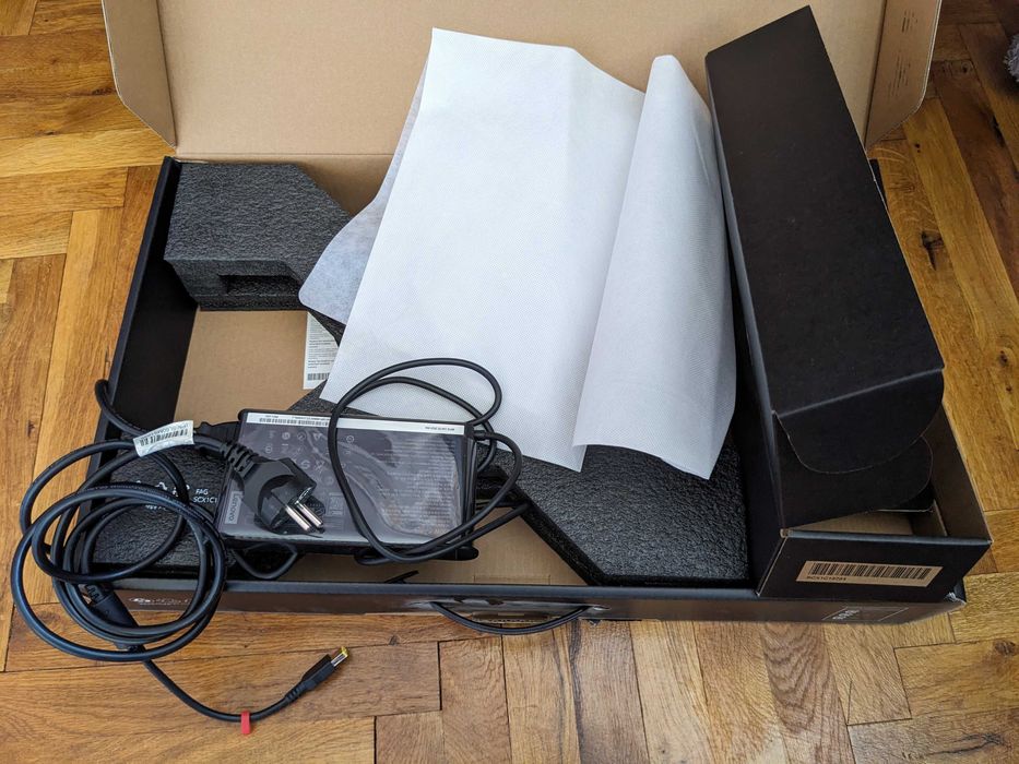 Lenovo Legion 5 Pro - Ryzen 7, 32GB Ram, RTX3050TI