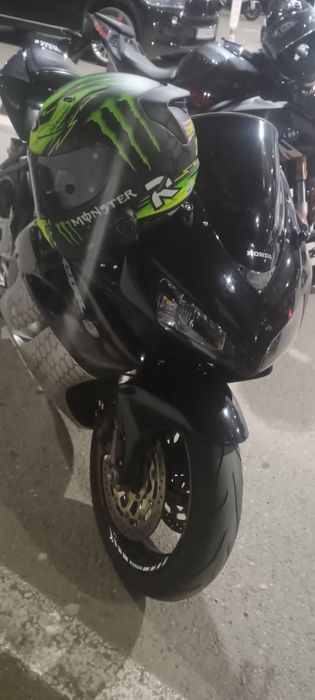 Honda cbr 1000rr