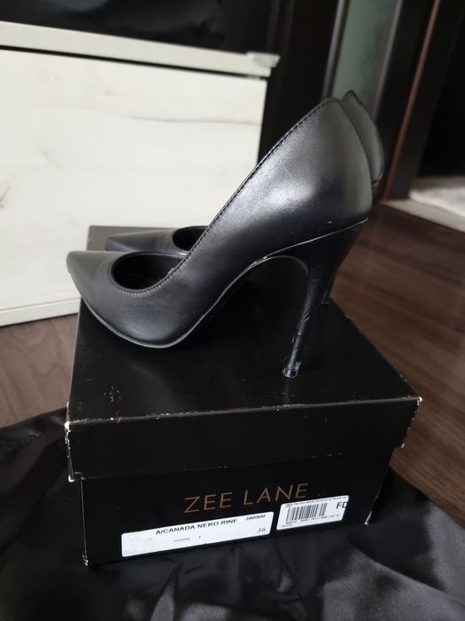 Дамски ботуши и обувки