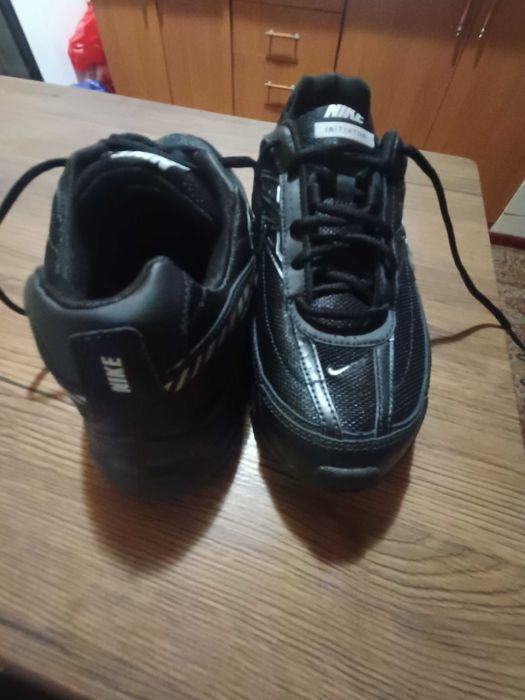 Nike initiator mărime 44