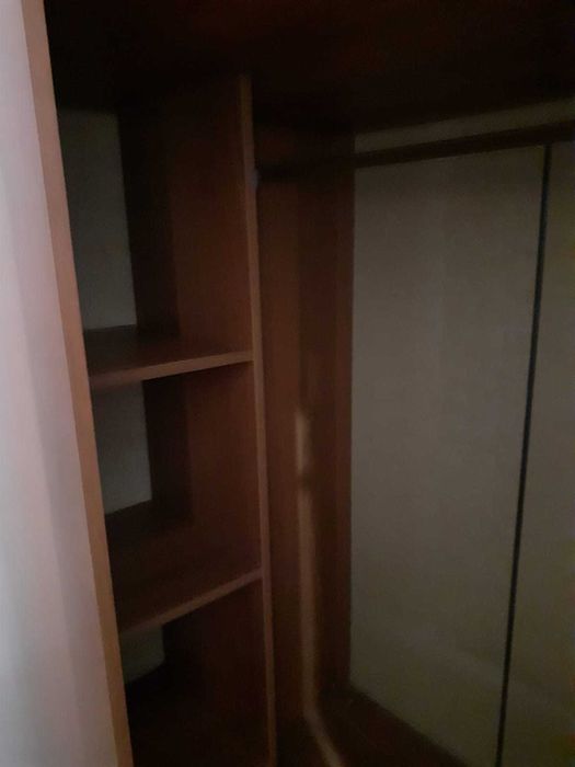 Угловой плательный шкаф