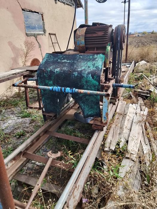 Продам брусорезку 380 Ватт