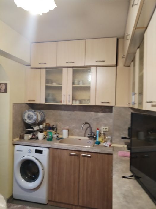 Дава се под наем Тристаен апартамент в Димитровград - 64 кв.м за 214.2 € - Снимка #1