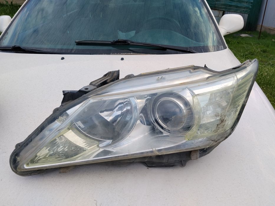 Фары на б/у на Камри 50
