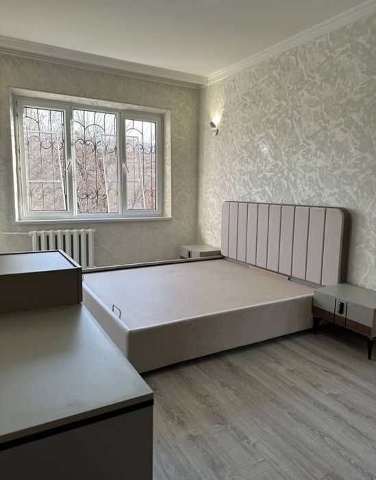 Продается квартира Художники,  Максим Горький,  Единое Окно 3/3/5