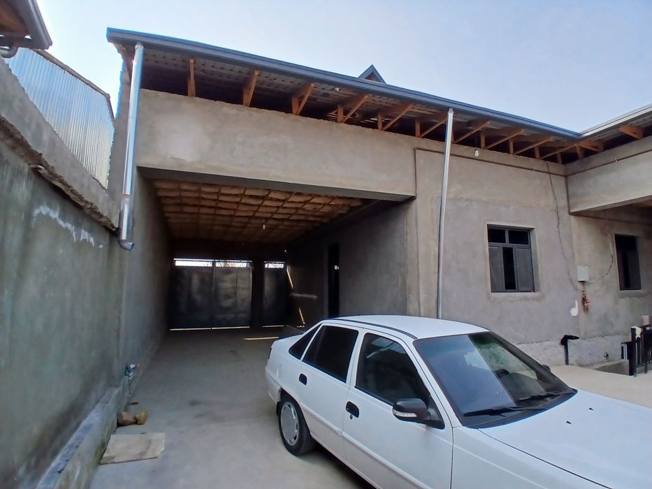 Yuqori Chirchiq tumani Yangibozorda Hovli sotiladi