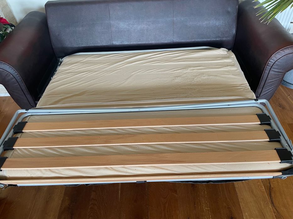 Canapea extensibila de piele