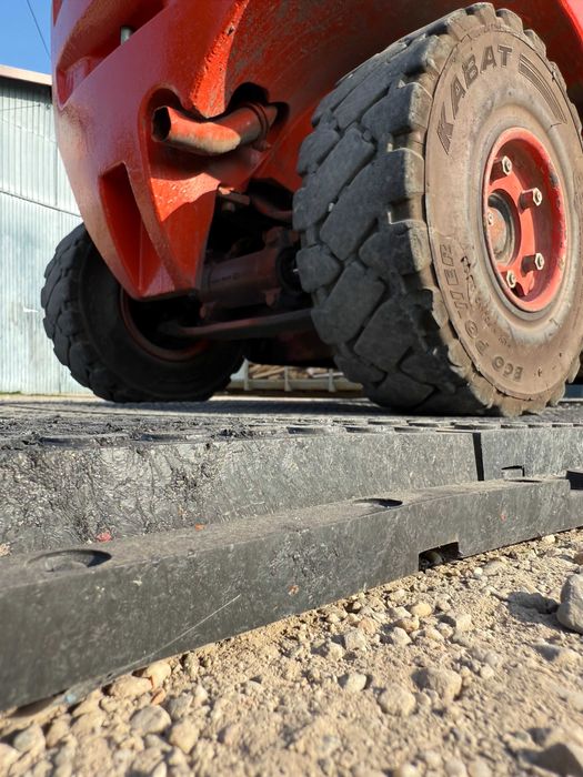 PVC НАСТИЛКИ/ПЛОЧИ за строителни обекти, предприятия, паркинги, ферми