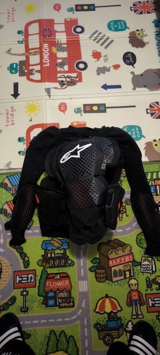Armura alpinestars bionic tech V3 mărimea XL