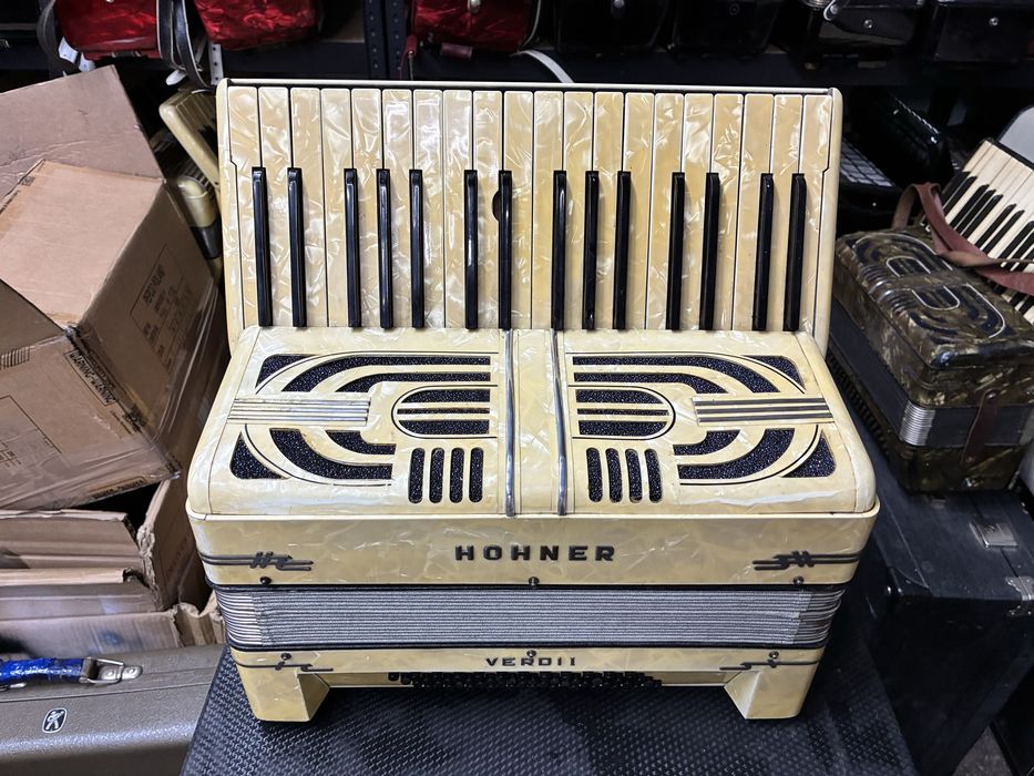 Acordoen Hohner Verdi 1 cu 48 de basi clapa lunga