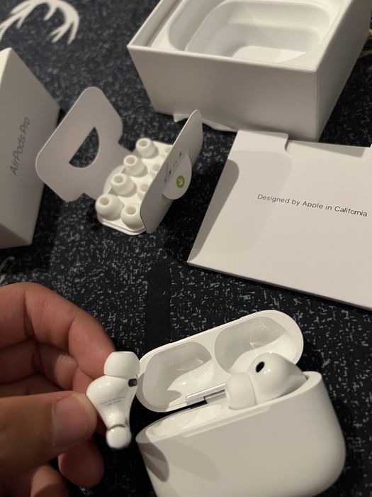 AirPods Pro 3.