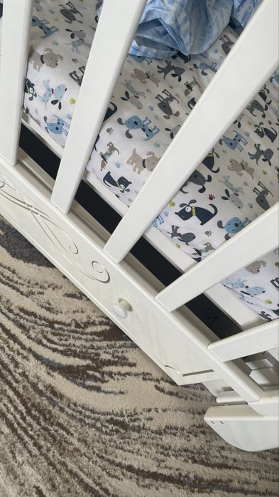 Продам детскую кроватку