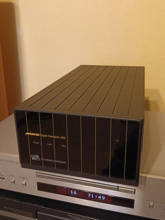 Meridian 203 Digital Converter