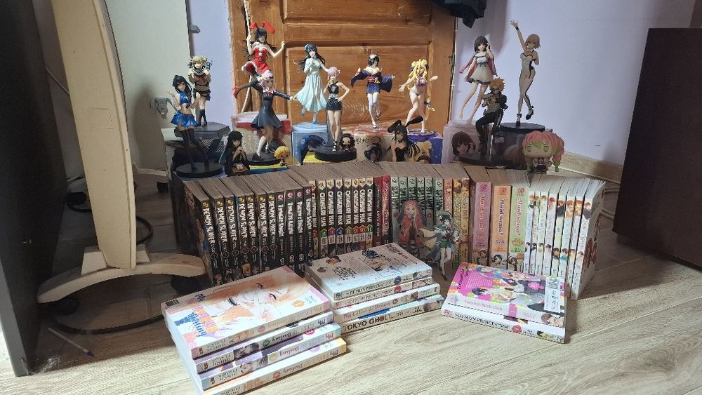 Продавам аниме фигурки