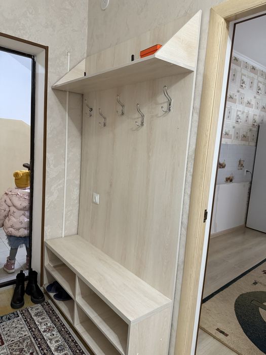 Прихожая мебель в хорошем состоянии