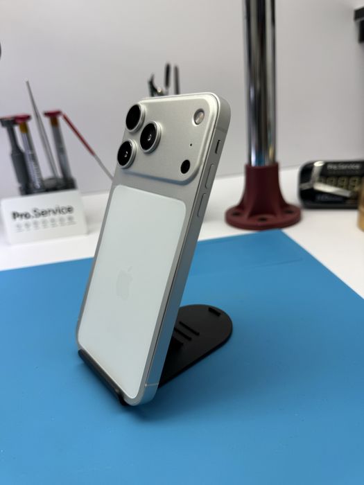 iphone 11 iphone 17 pro korpusida