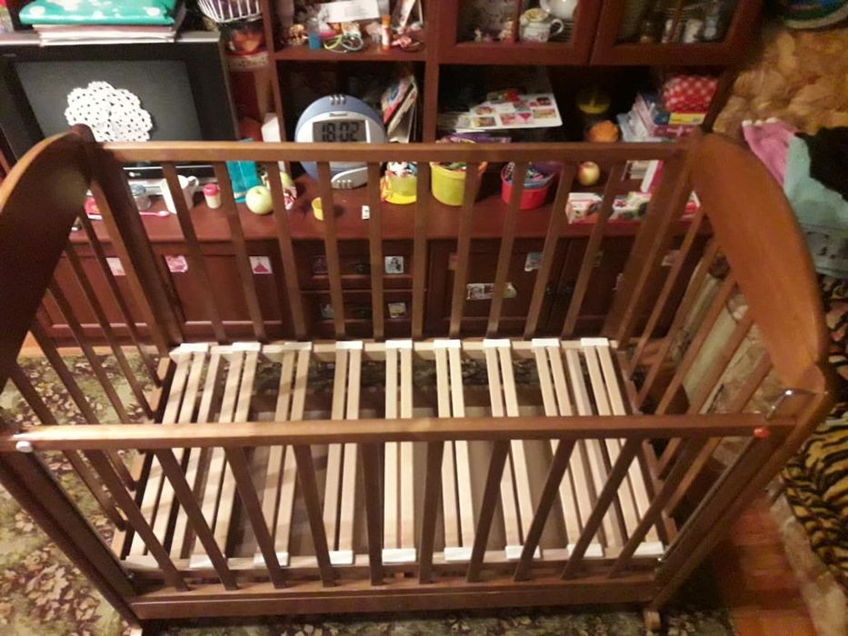 Детская кроватка