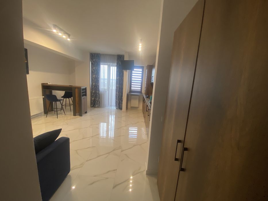 Inchiriez apartament regim hotelier pitesti AC.