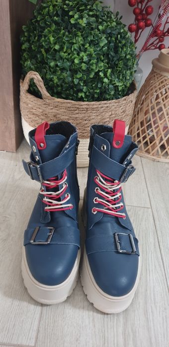 Ghete ca noi, nr 36, piele, imblanite