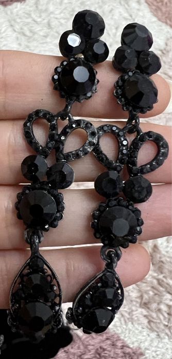 Cercei eleganti diferite modele