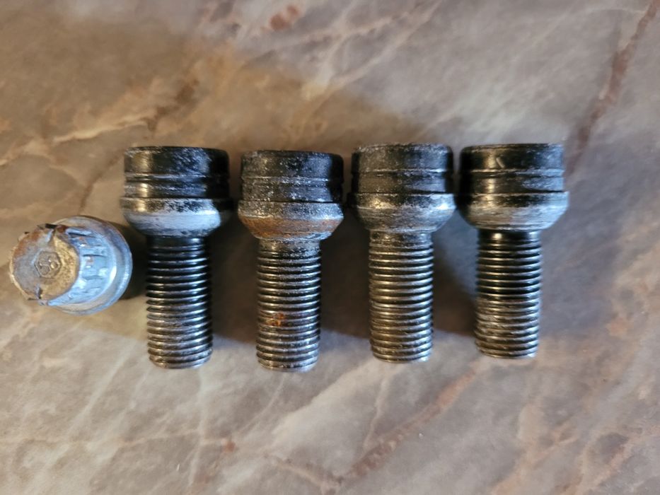 Оригинални секретни болтове BMW