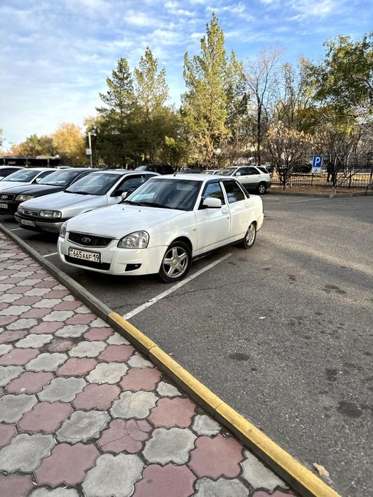 Приора/ ваз / автомобиль