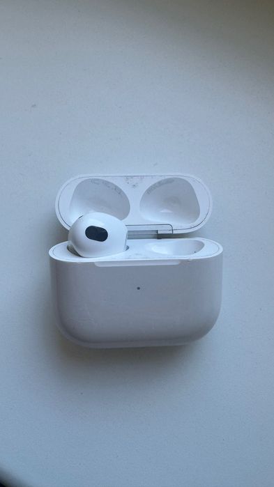 Airpods 3, левое ухо и кейс