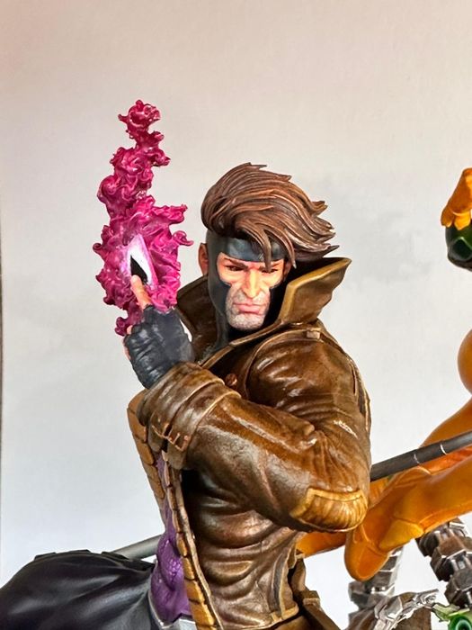 Диорама X- Men: Gambit and Rogue