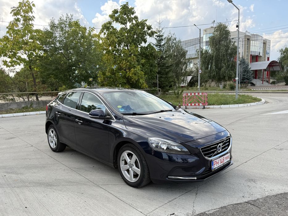Volvo V 40 2.0 tdi Facelift , D2 Euro 6 , Led , Carte Service + Istoric Km 2026!!