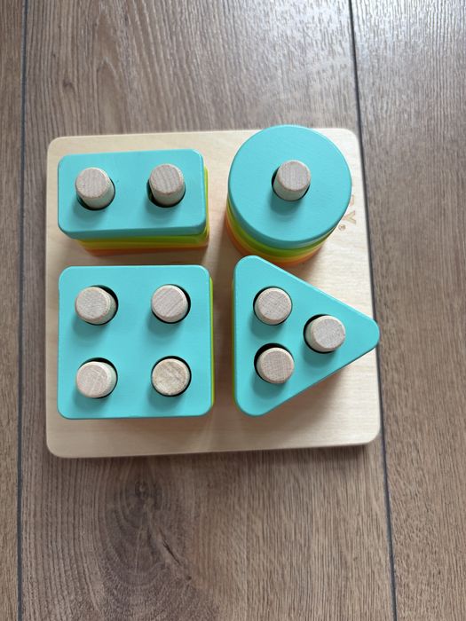 Играчки Lovevery