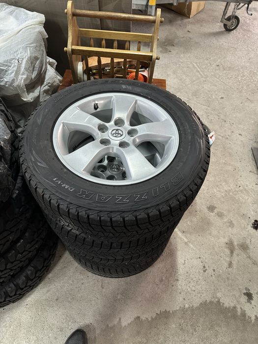 Дисңи с резиной R16 Estima Alphard