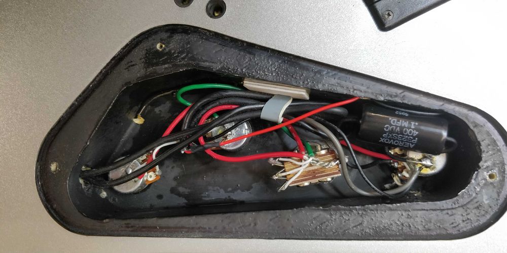 Электрогитара Dean Mustaine Signature Zero Livewire pickups