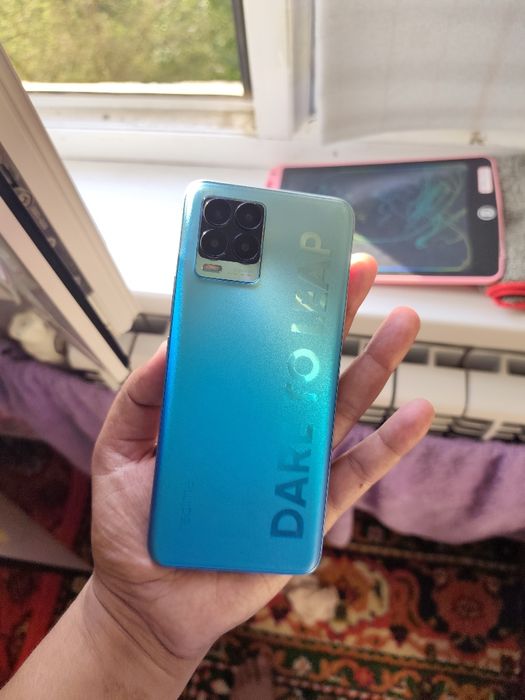 Смартфон Realme 8pro 6/128
