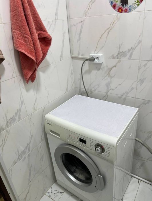 Mirzo Ulug'bek Pushkin metro