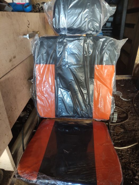 Продам сиденье новое