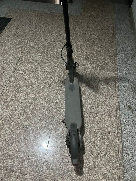 Vand trotineta xiaomi  m365 pro urgent