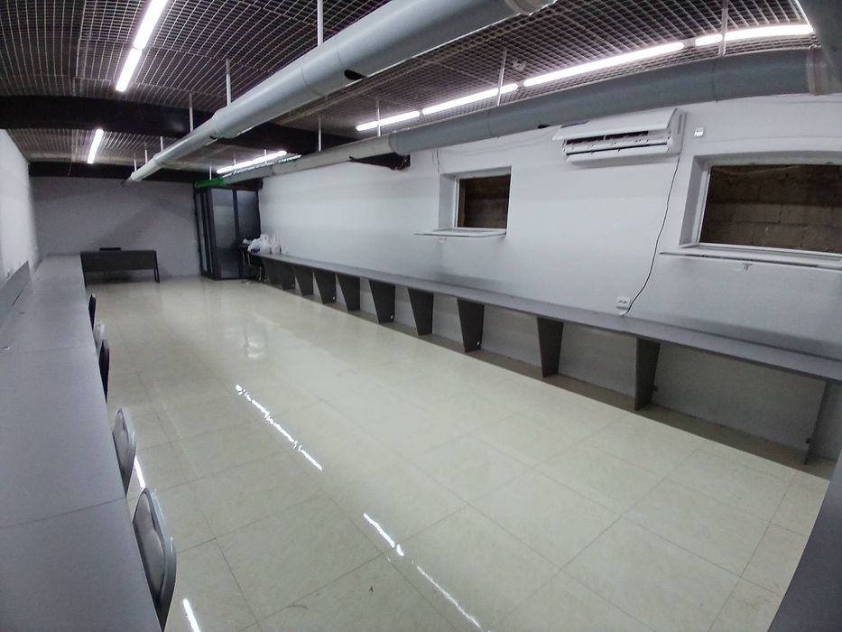 Аренда под офис С Мебелью 65м2 Метро Бодомзор ! Б/Ц 900у.е